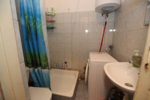 Sindi halvad mobiiliga tehtud omanikhalb vannitoa pilt 300x200 - Kinnisvara pildistamine ja videod